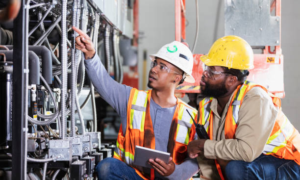 Best Electrical Contractors for Businesses  in Carpentersvle, IL